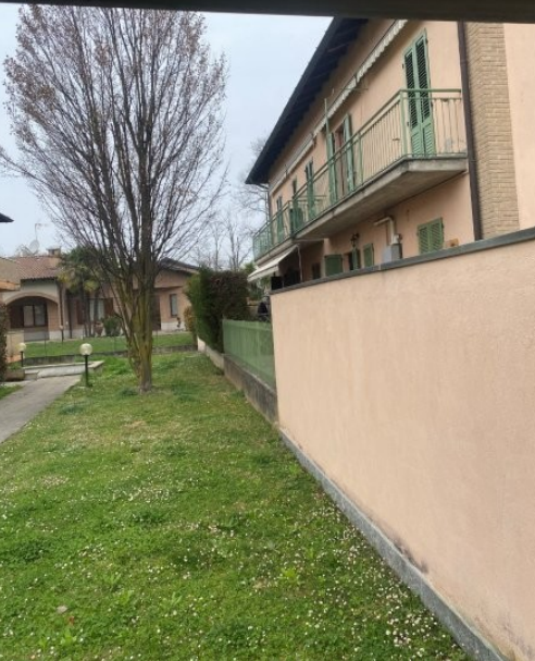 Appartamento in vendita a Cornate d'Adda