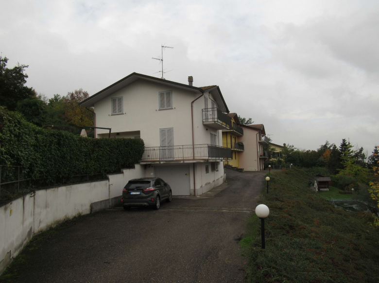 Casa indipendente con giardino a Godiasco