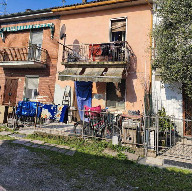 Villa con giardino a Albuzzano