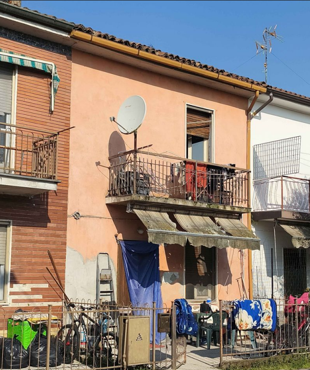 Villa con giardino a Albuzzano