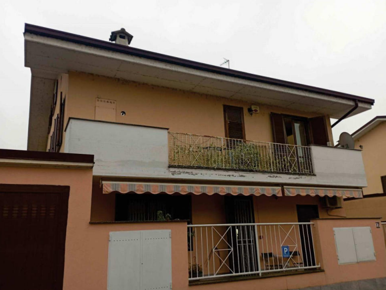 Trilocale da ristrutturare a Tromello
