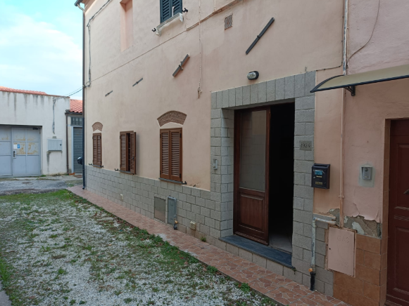 Trilocale in vendita a Cascina