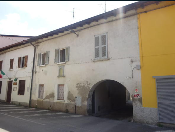 Quadrilocale in vendita a Cornate d'Adda