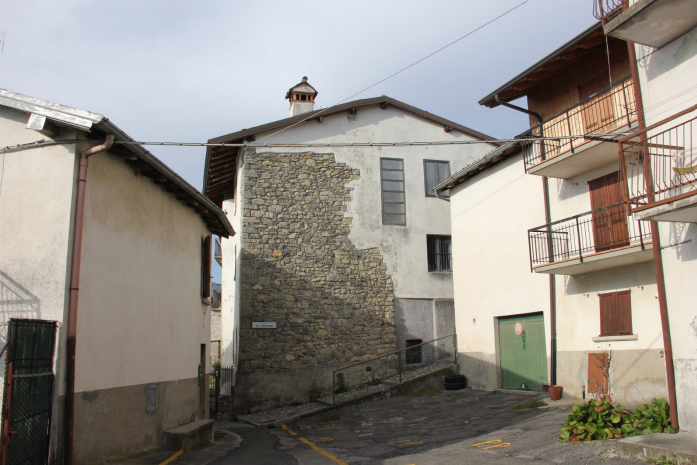 Casa indipendente con giardino a Costa Serina