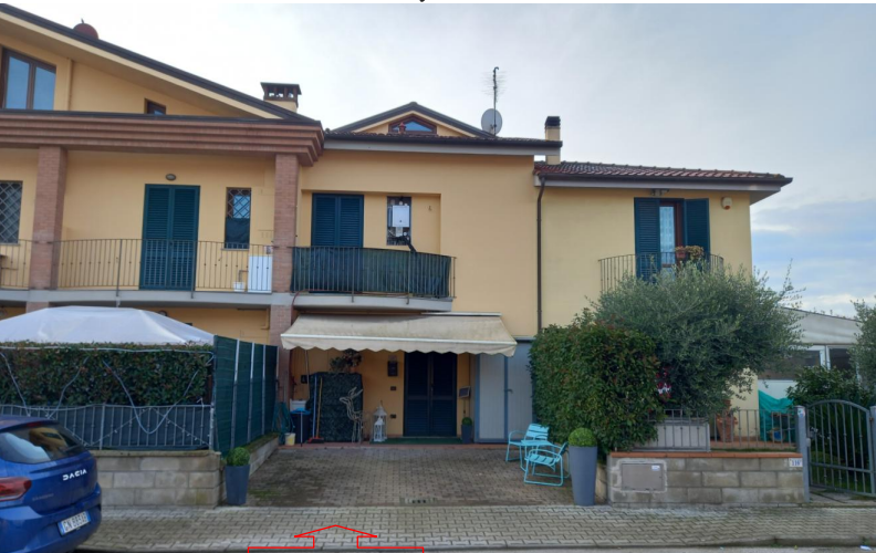 Appartamento con giardino a Porcari