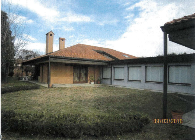 Villa con giardino a Olgiate Olona