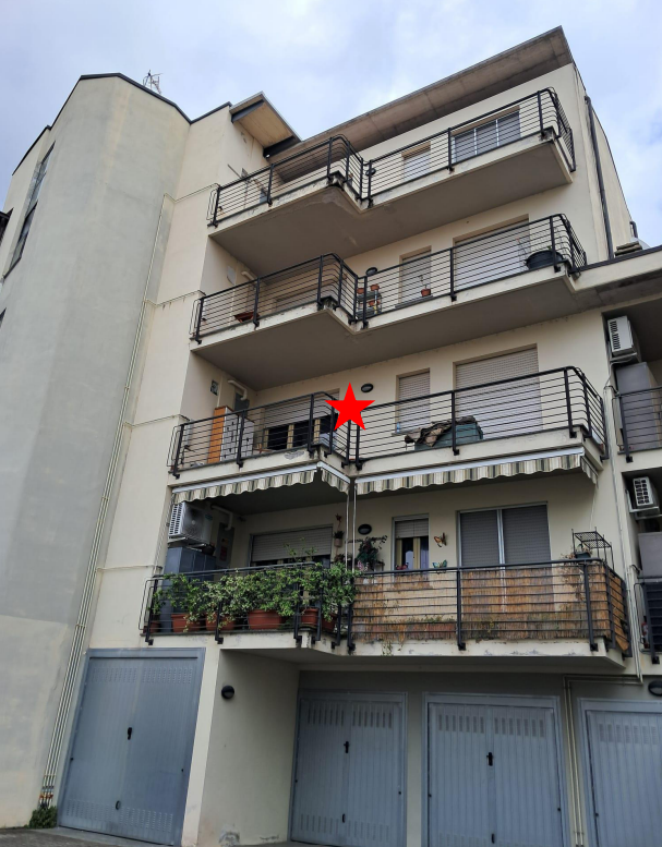 Trilocale con terrazzo a Vigevano