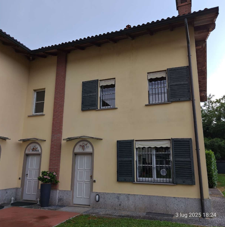 Villa con giardino a Villasanta