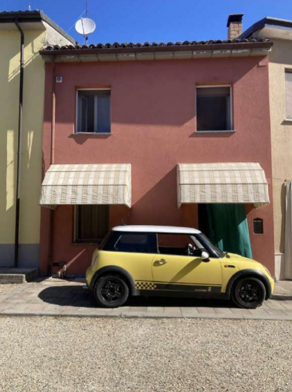 Casa indipendente con giardino a Cervesina