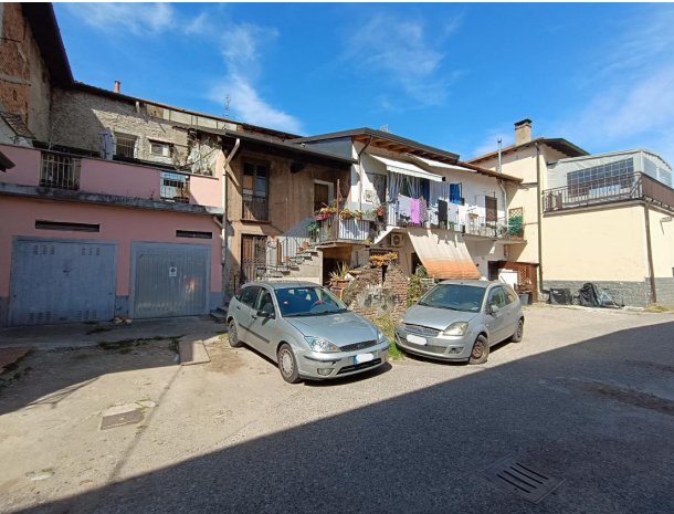 Monolocale da ristrutturare a Bareggio