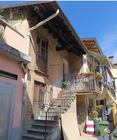 Monolocale da ristrutturare a Bareggio