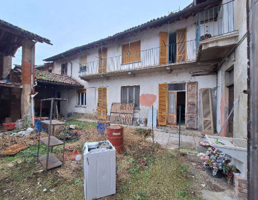 Rustico da ristrutturare a Rosasco