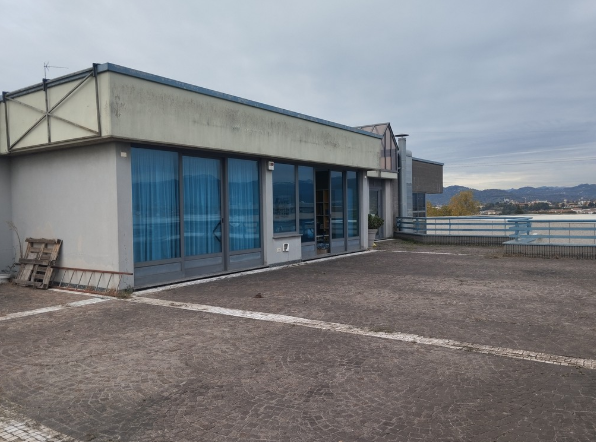 Ufficio in vendita a Curno