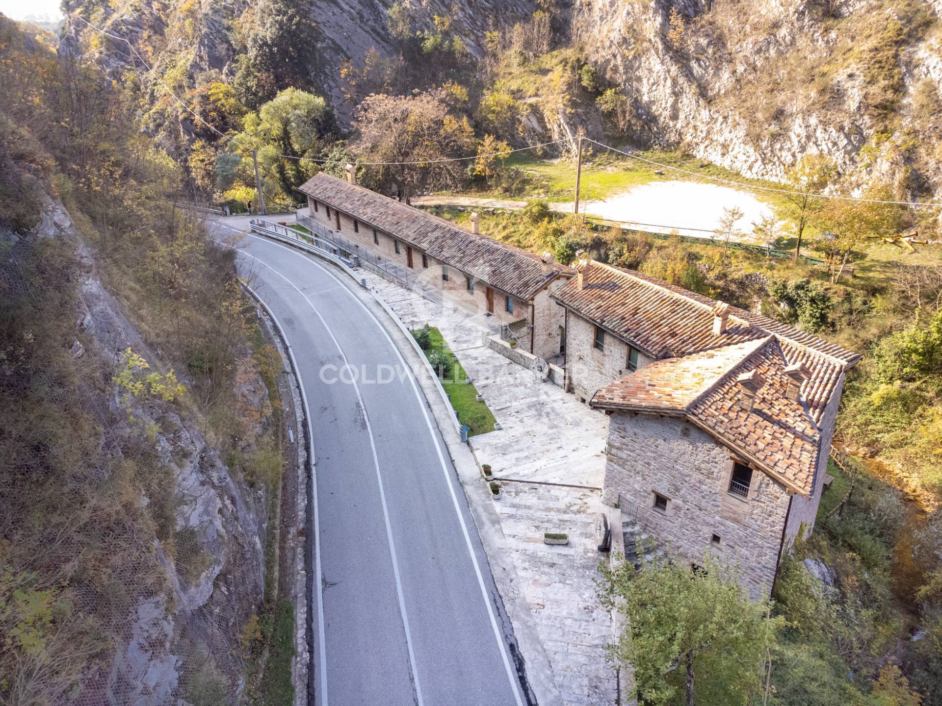 Rustico/Casale/Corte in vendita a Gubbio