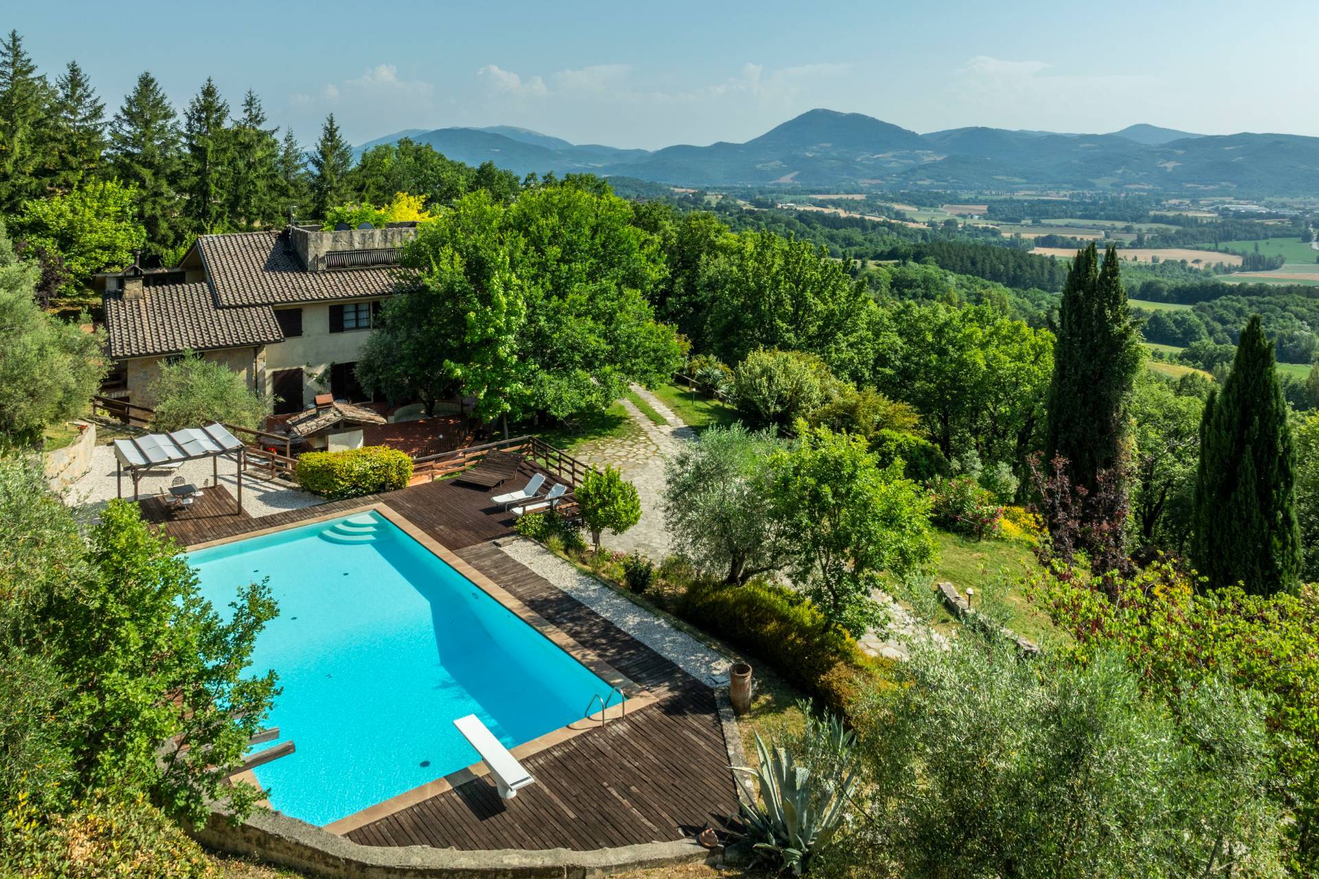Villa in vendita a Montone
