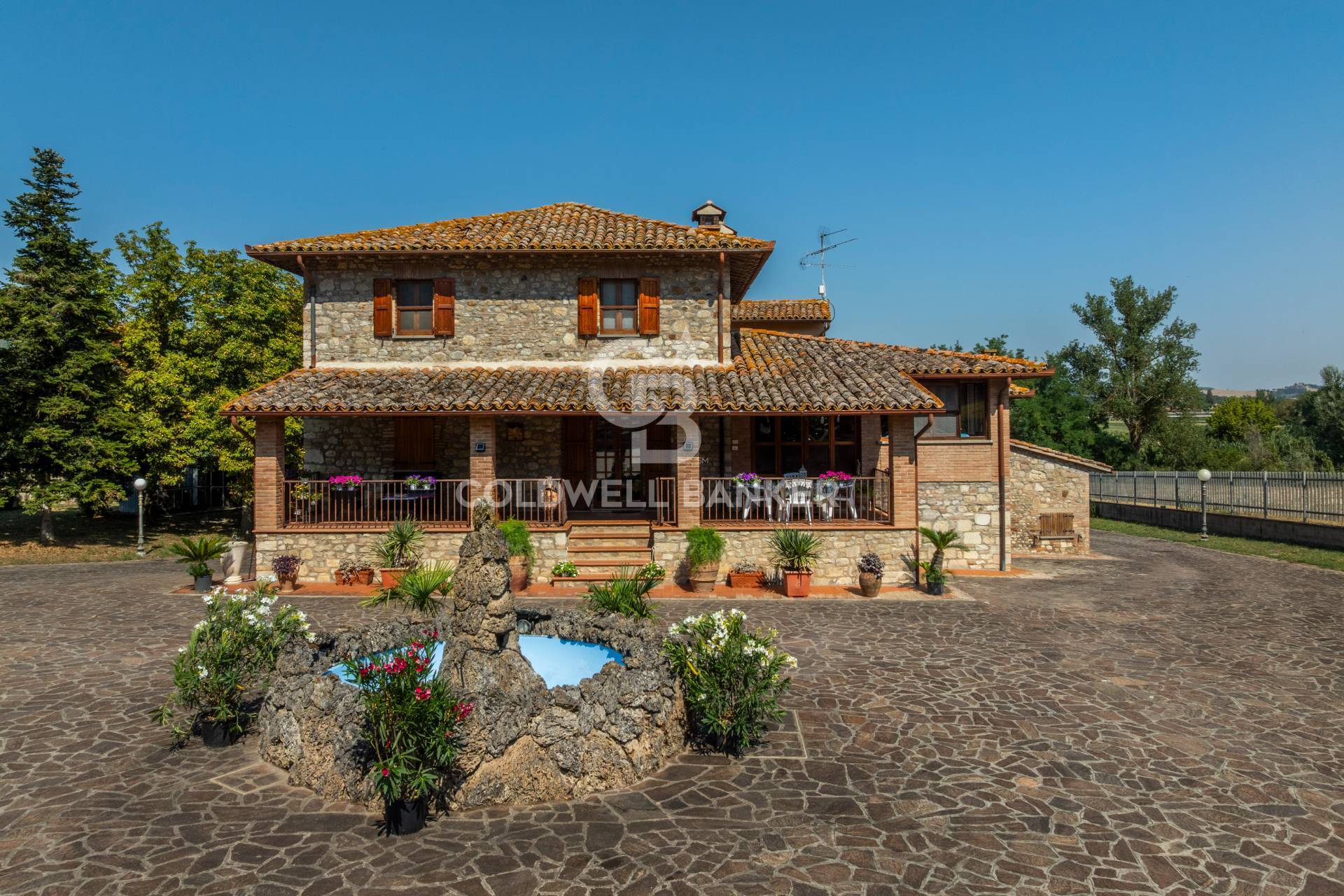 Rustico/Casale/Corte in vendita a Todi