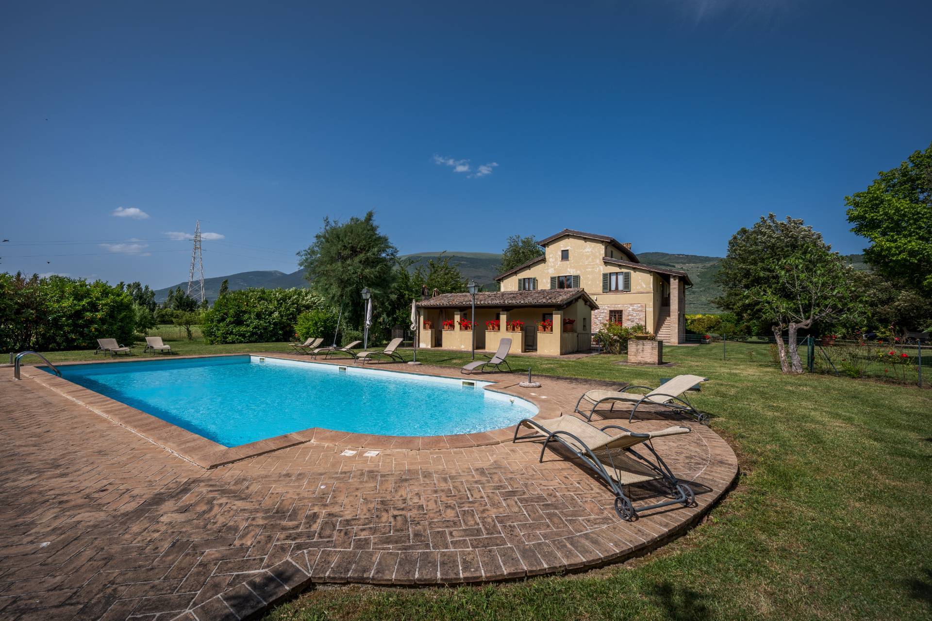 Colonica in vendita a Spello