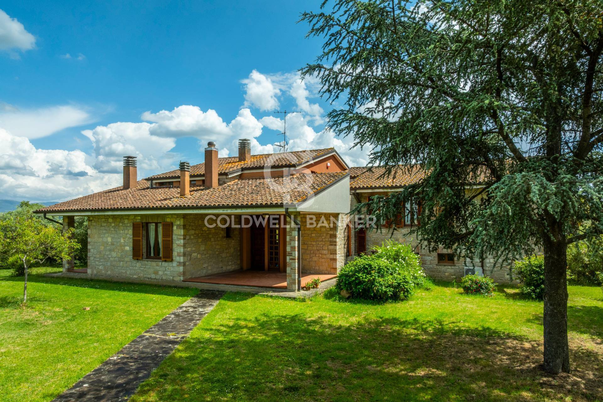 Rustico/Casale/Corte in vendita a Fratta Todina