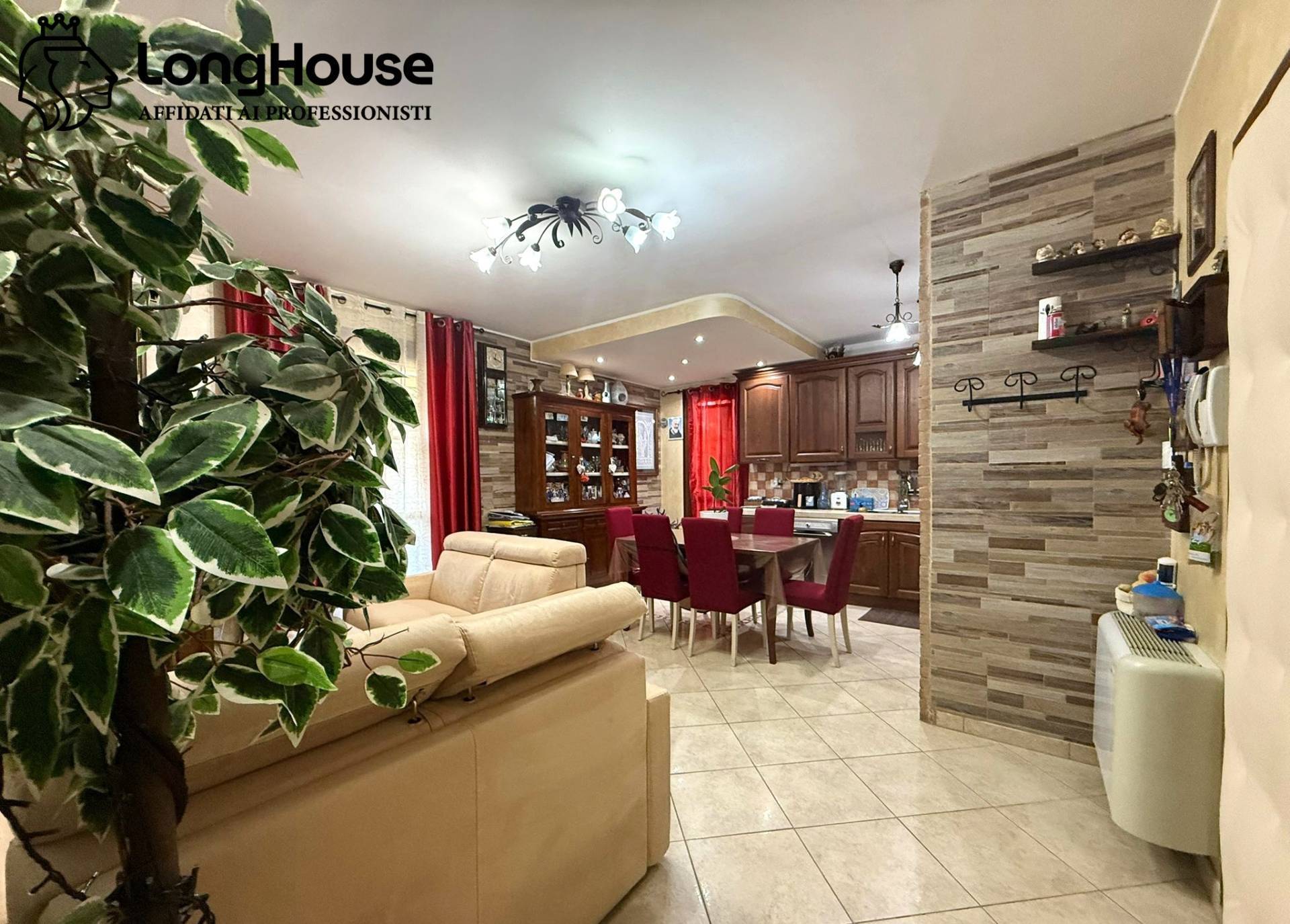 Appartamento in vendita a Guidonia Montecelio, Colle Fiorito