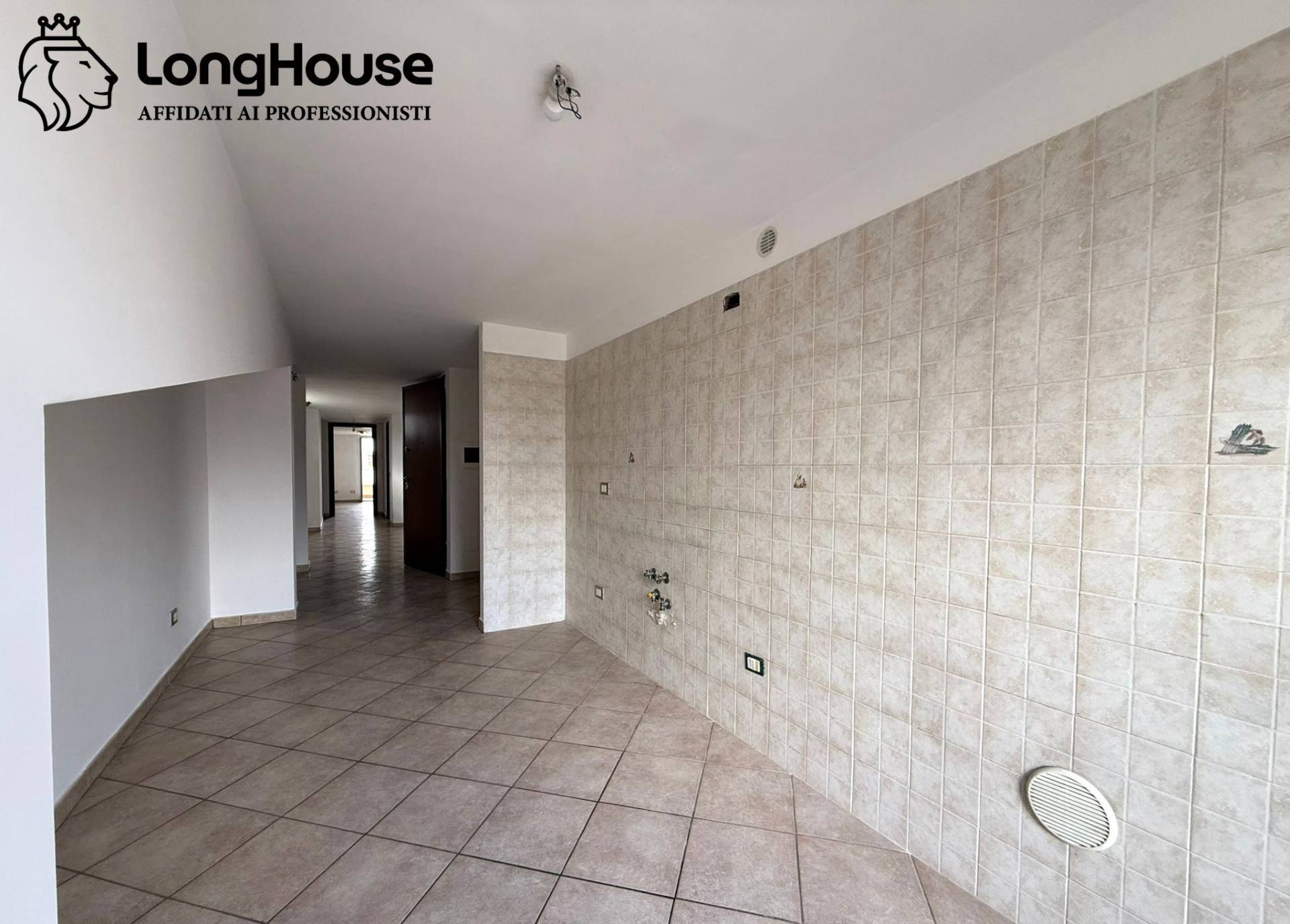 Appartamento in vendita a Guidonia Montecelio, Villanova