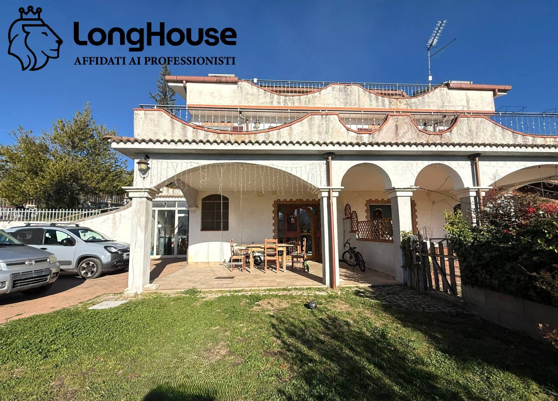 Villa in vendita a San Gregorio da Sassola