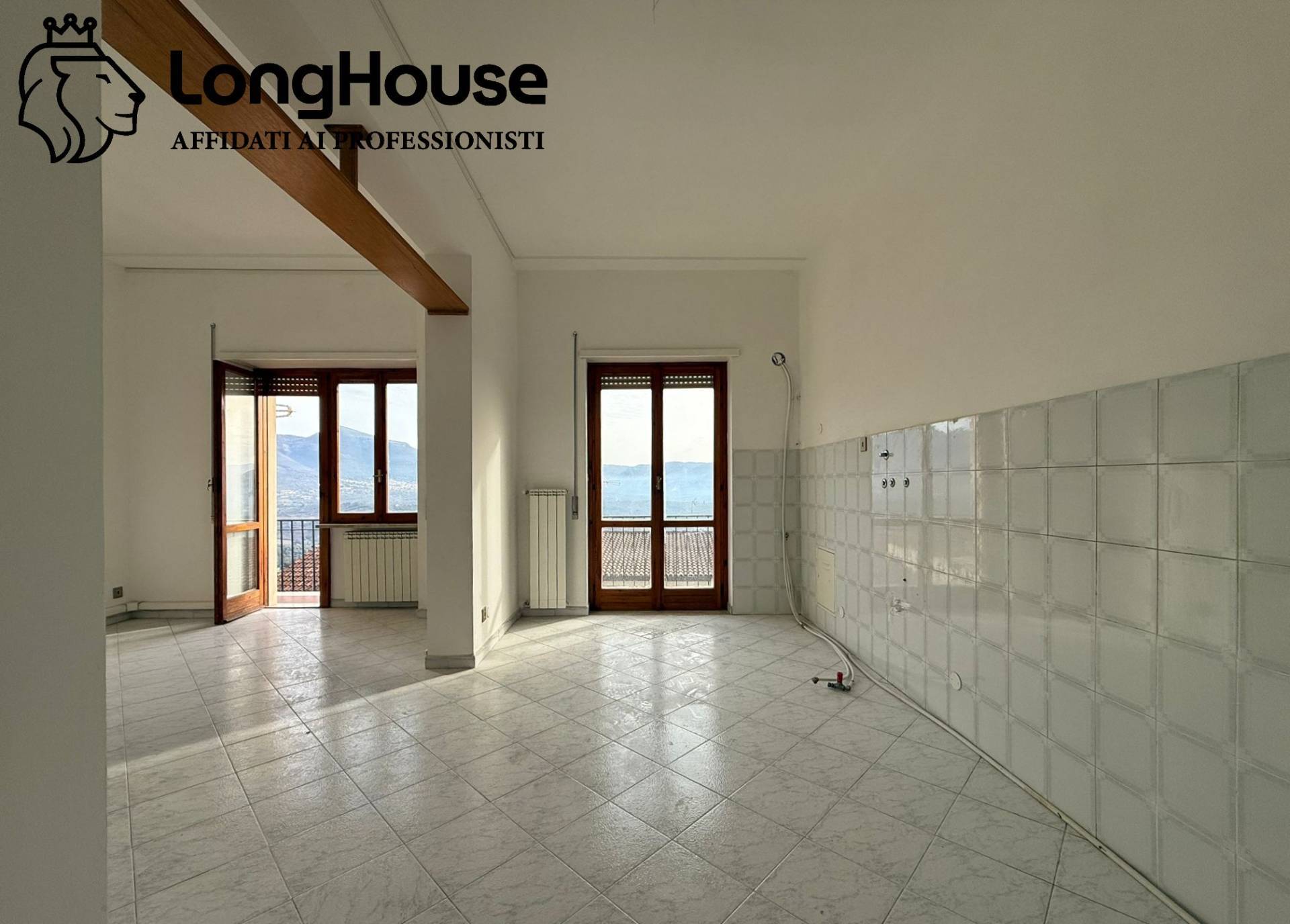 Appartamento in vendita a Guidonia Montecelio, Montecelio