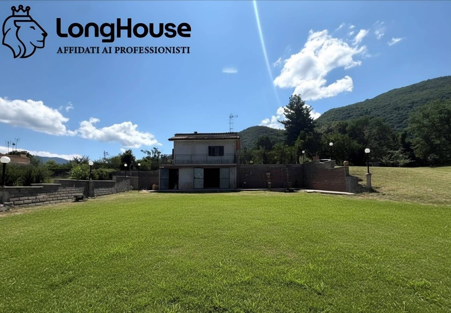 Villa in vendita a Castel Madama