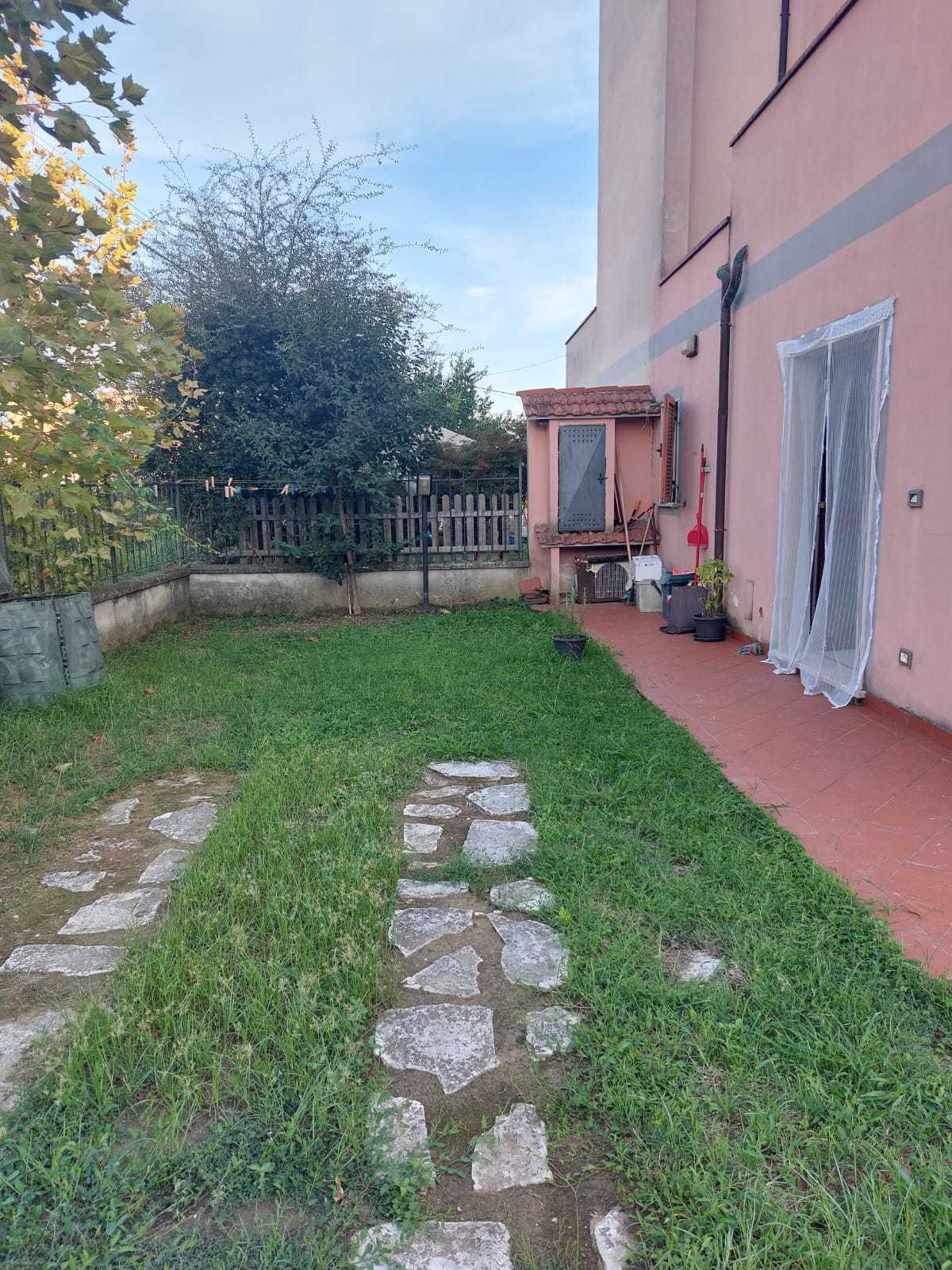 Casa indipendente con giardino in via gallico 12, Castelnuovo Magra