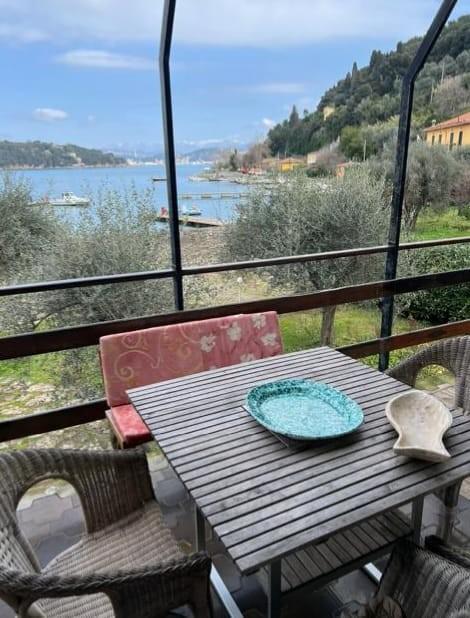 Villa con giardino in via cavour 42, Portovenere