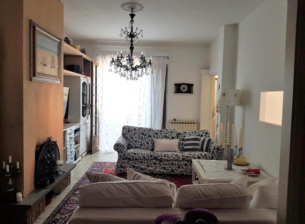 Casa indipendente con giardino in via baccanella 9, Castelnuovo Magra