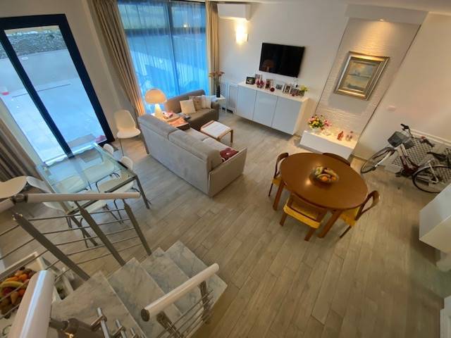 Casa indipendente con giardino in via alessandro manzoni 11, Ameglia
