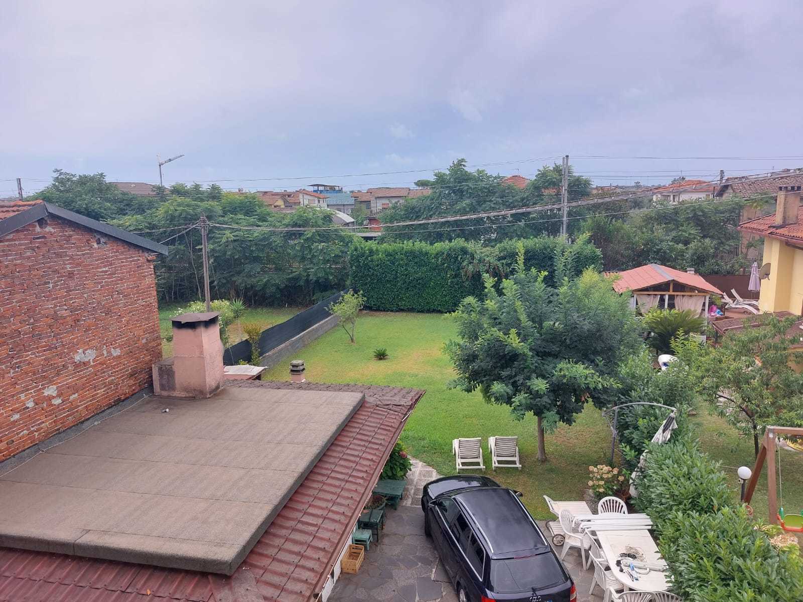 Casa indipendente con giardino in strada statale 1 264, Ortonovo