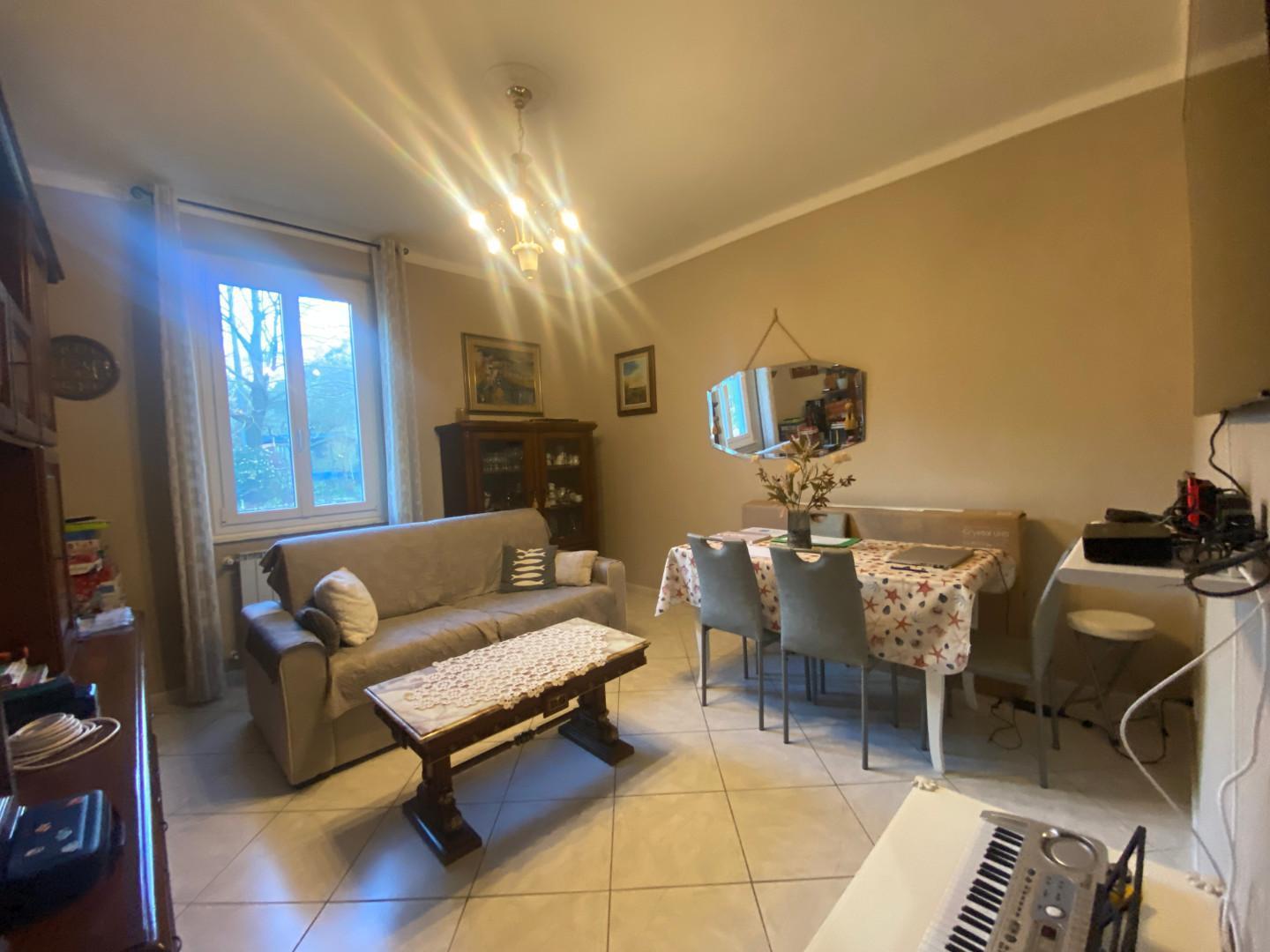 Casa indipendente con giardino in via annunziata 4, Ortonovo