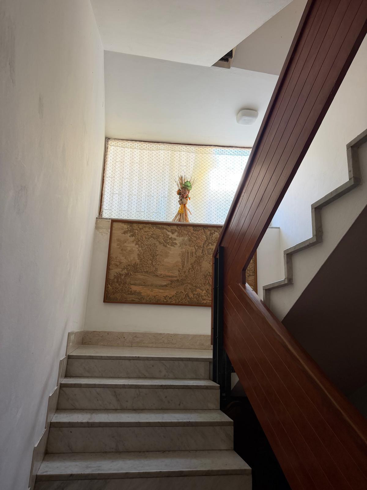 Casa indipendente con terrazzo in via roma 1, Carrara