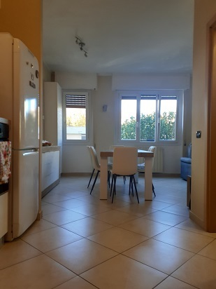 Bilocale ristrutturato in viale giovanni da verrazzano 1, Carrara