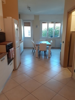 Bilocale ristrutturato in viale giovanni da verrazzano 1, Carrara