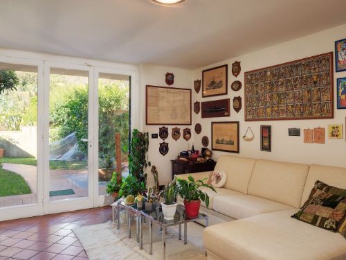 Casa indipendente con giardino in viale xx settembre 25, Carrara