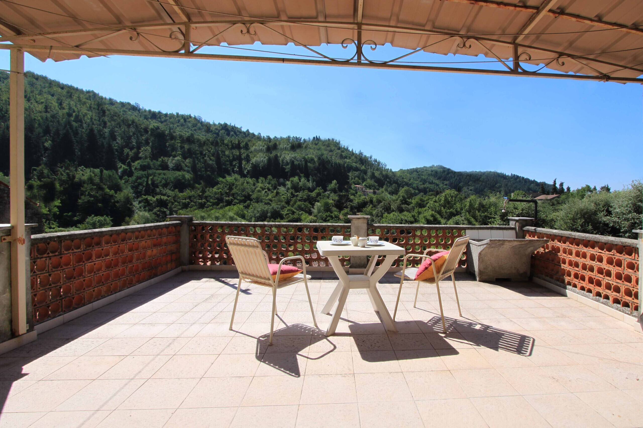 Casa indipendente con giardino in piazza vegliante torri 2, Licciana Nardi