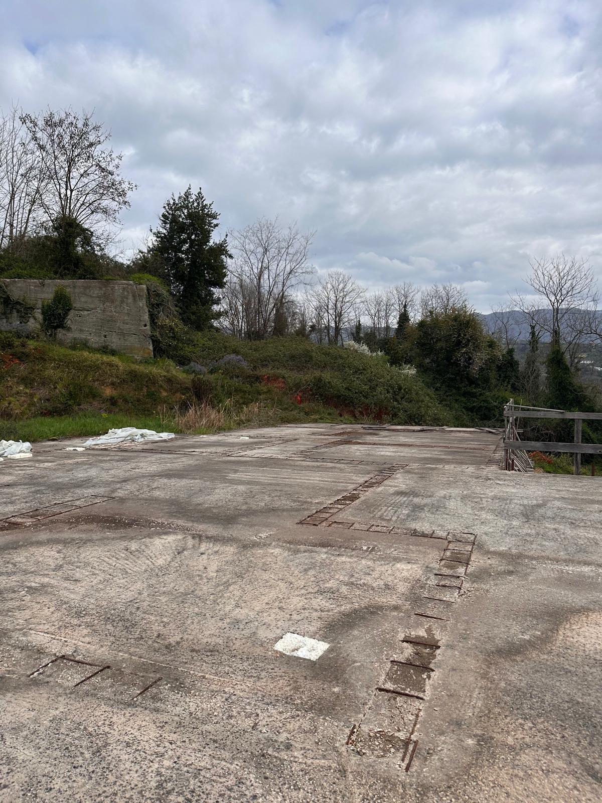 Villa con giardino in via nave 14, Sarzana