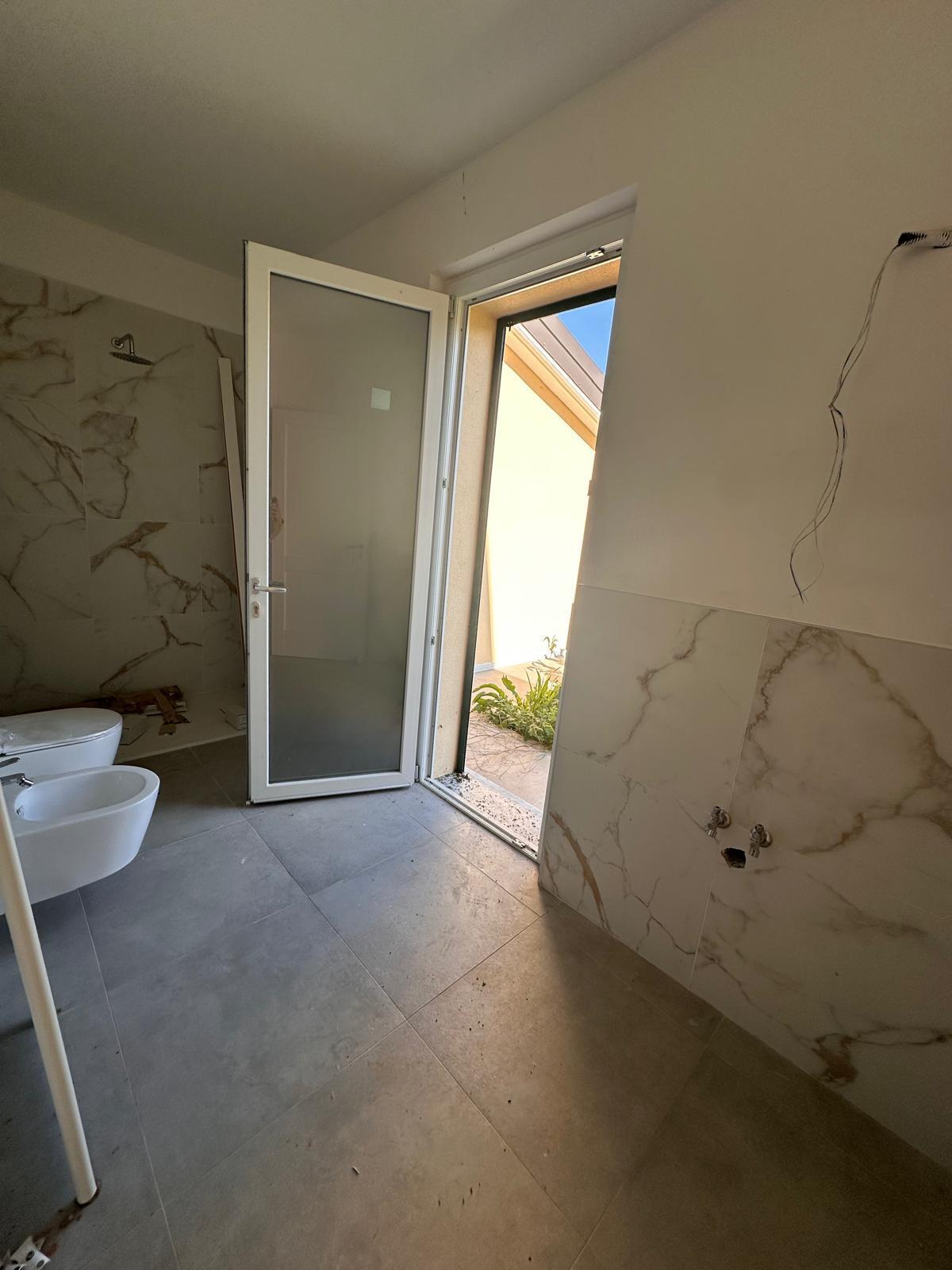 Casa indipendente con giardino in via litoranea 79f, Ameglia