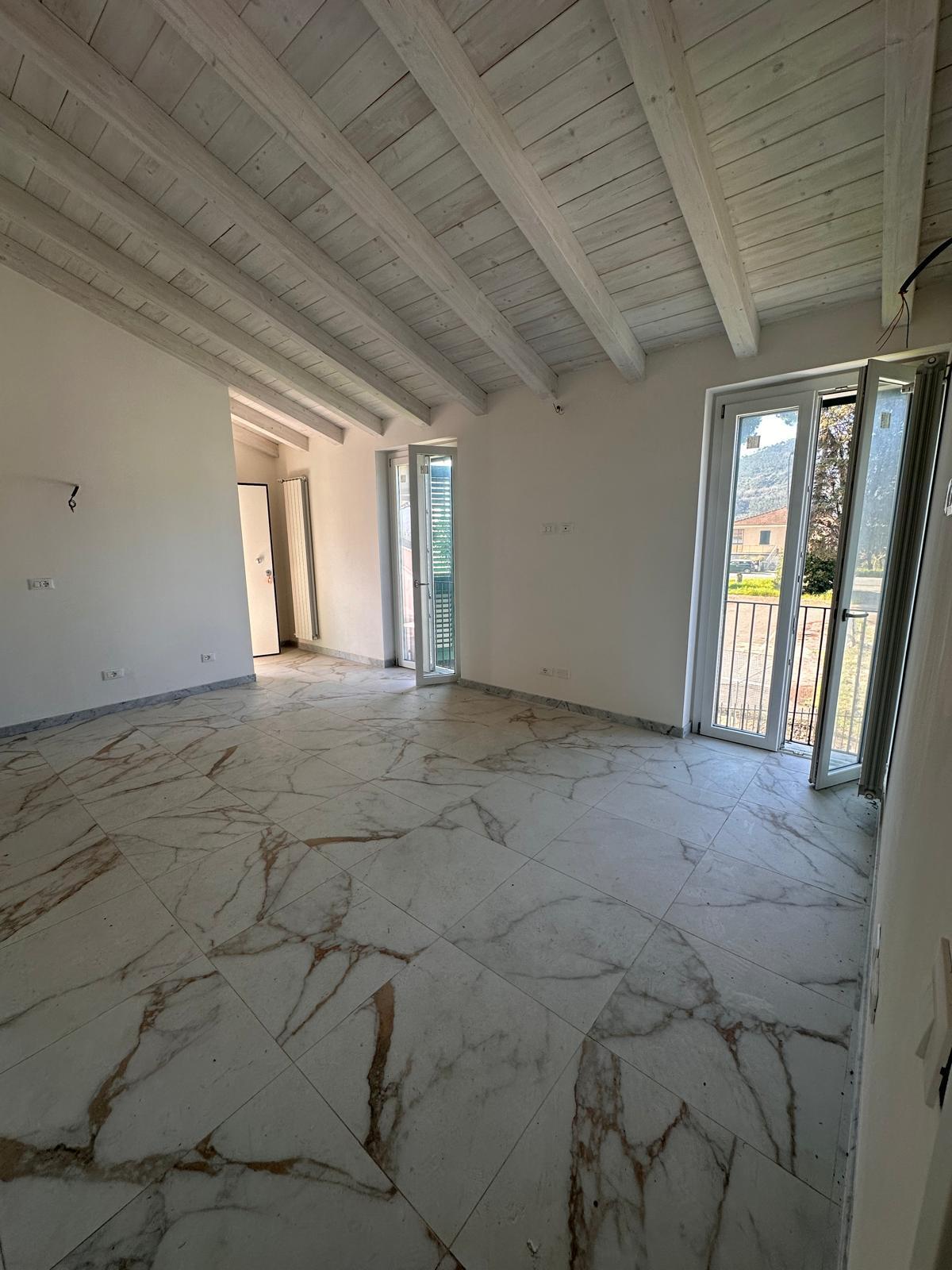 Casa indipendente con giardino in via litoranea 79f, Ameglia