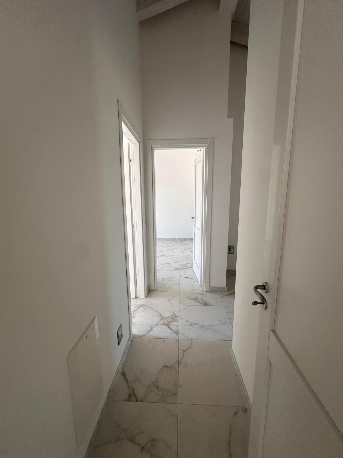 Casa indipendente con giardino in via litoranea 55, Ameglia