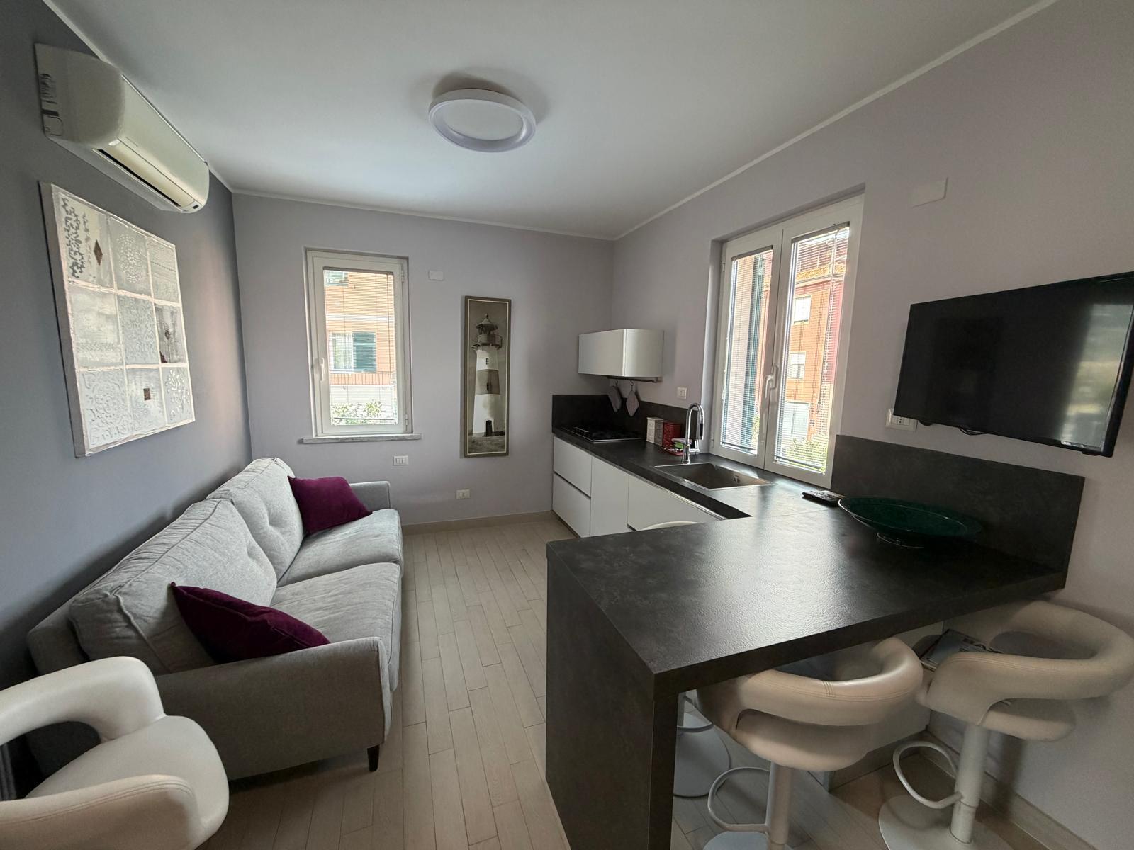 Casa indipendente con giardino in via giacomo leopardi 12, Ameglia