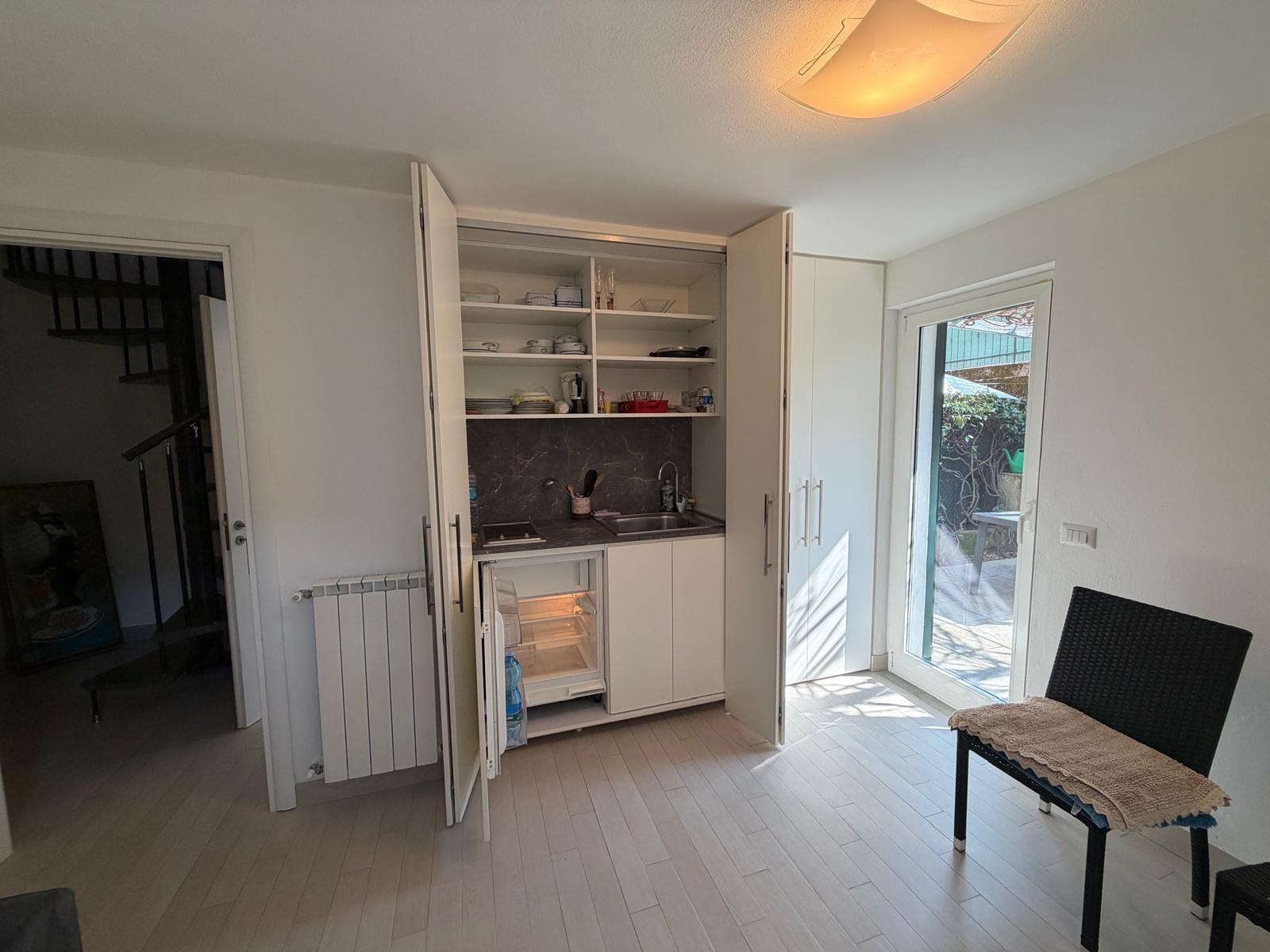 Casa indipendente con giardino in via giacomo leopardi 12, Ameglia