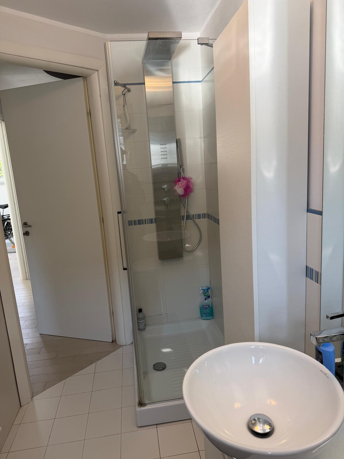 Casa indipendente con giardino in via giacomo leopardi 12, Ameglia