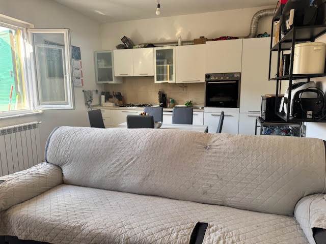 Casa indipendente con giardino in via gaggio 30, Ortonovo