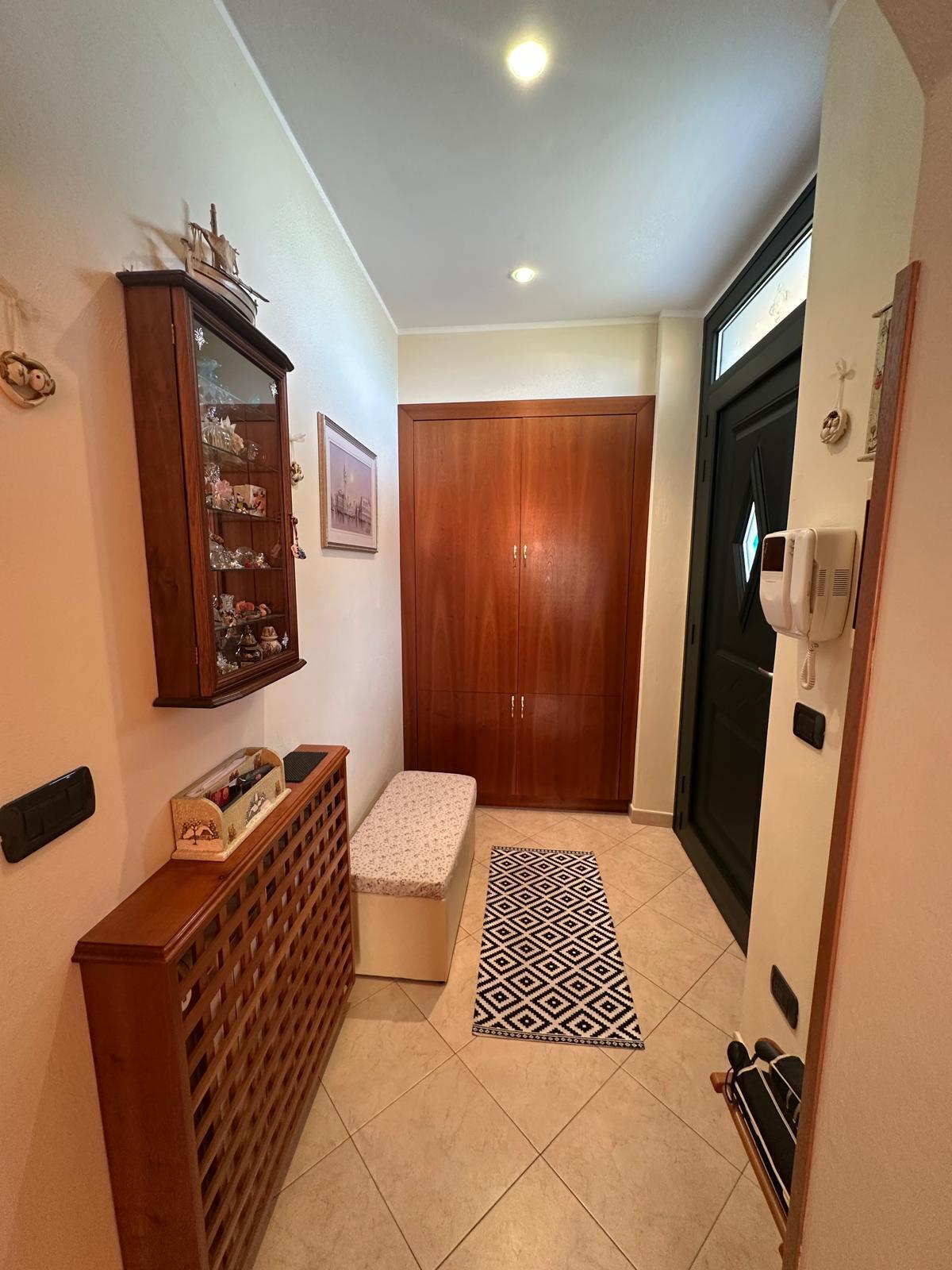 Villa con giardino in via della resistenza 38, Castelnuovo Magra