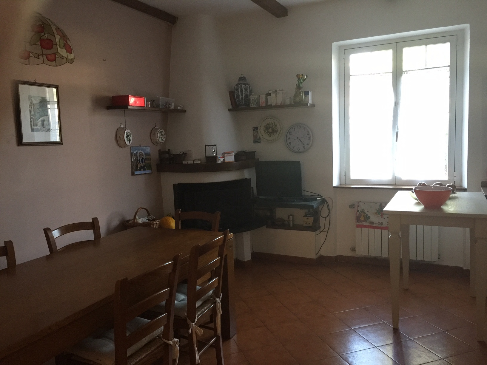 Villa con giardino in via xxv aprile, Castelnuovo Magra