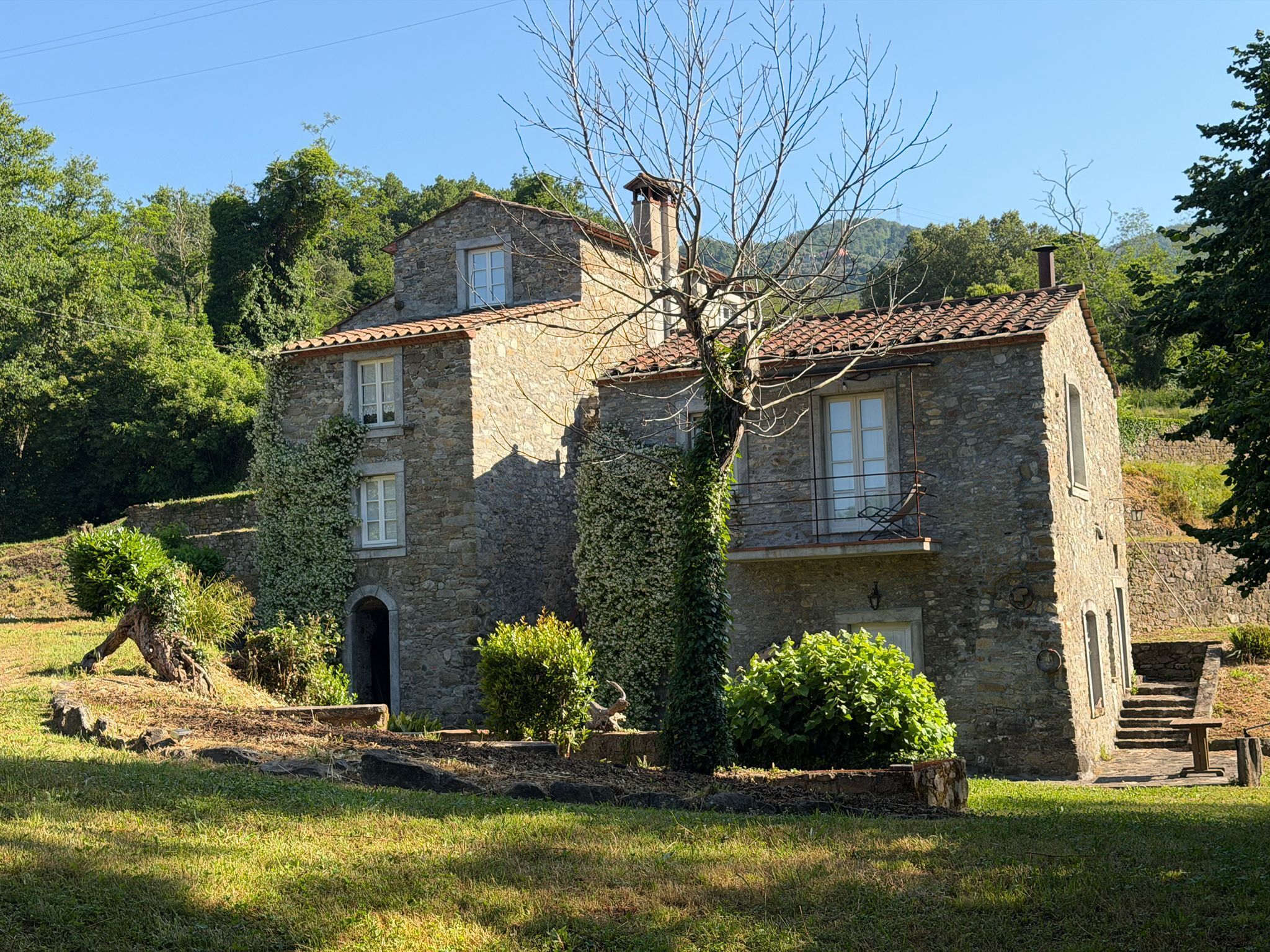 Casa indipendente con giardino in via molino del piano 1, Castelnuovo Magra