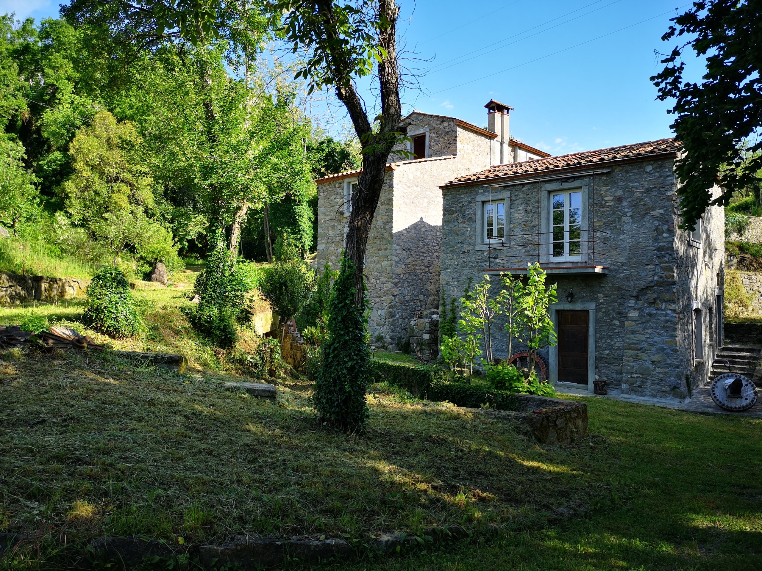 Casa indipendente con giardino in via molino del piano 1, Castelnuovo Magra